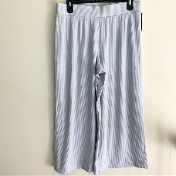 Ideology woman’s Ribbed Culottes Crobbed Wide Leg - Picture 2 of 5